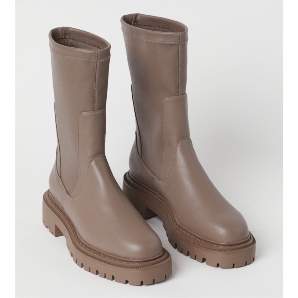 H&M taupe / brown / tan chunky sole ankle / calf / boots / booties - Picture 3 of 13